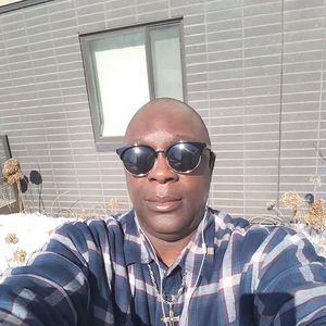 Meet your Posher, Clarence